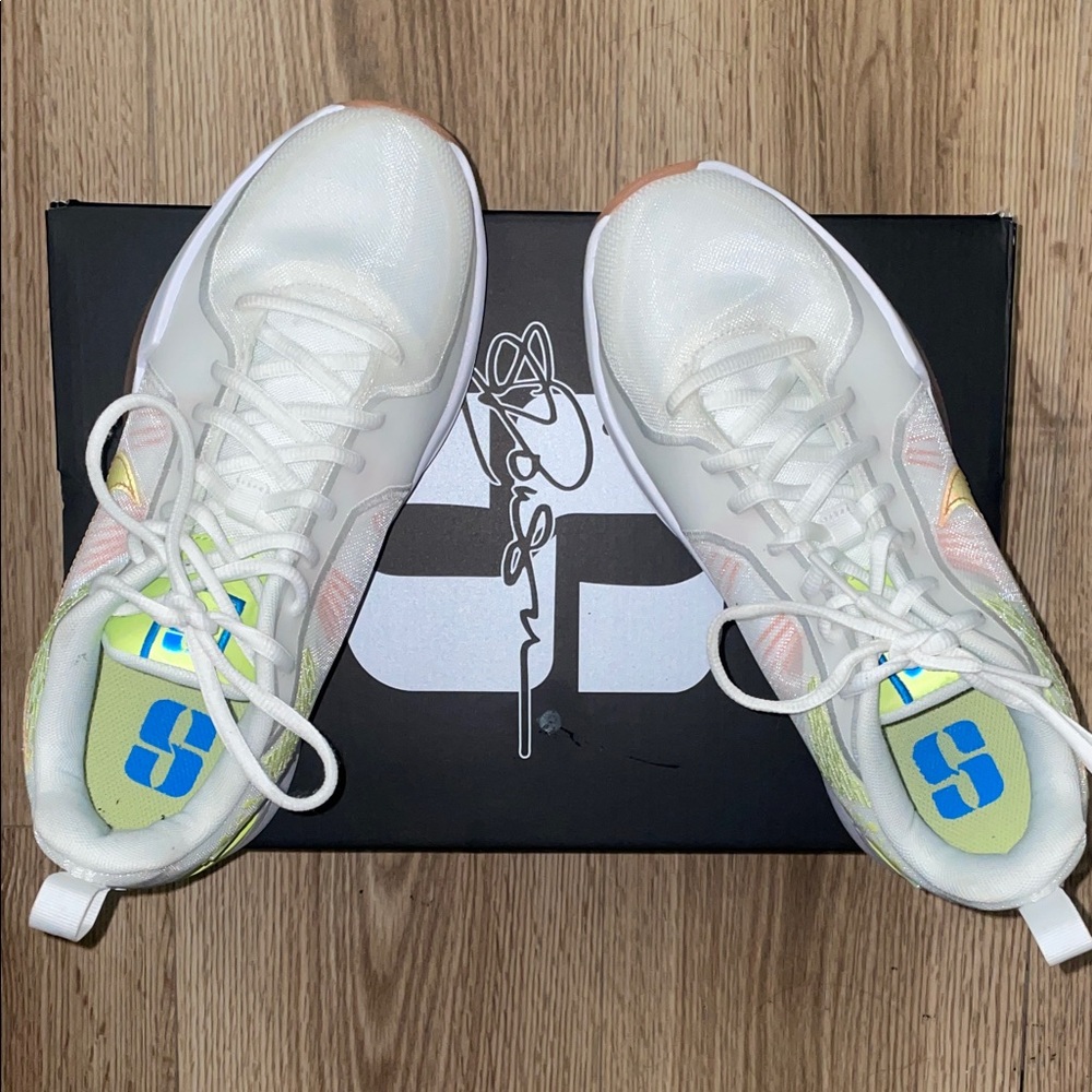 Nike White Athletic Shoes(SABRINA 2’S SE BB) (CONDITION:BARELY USED)